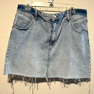Light wash mini Jean skirt